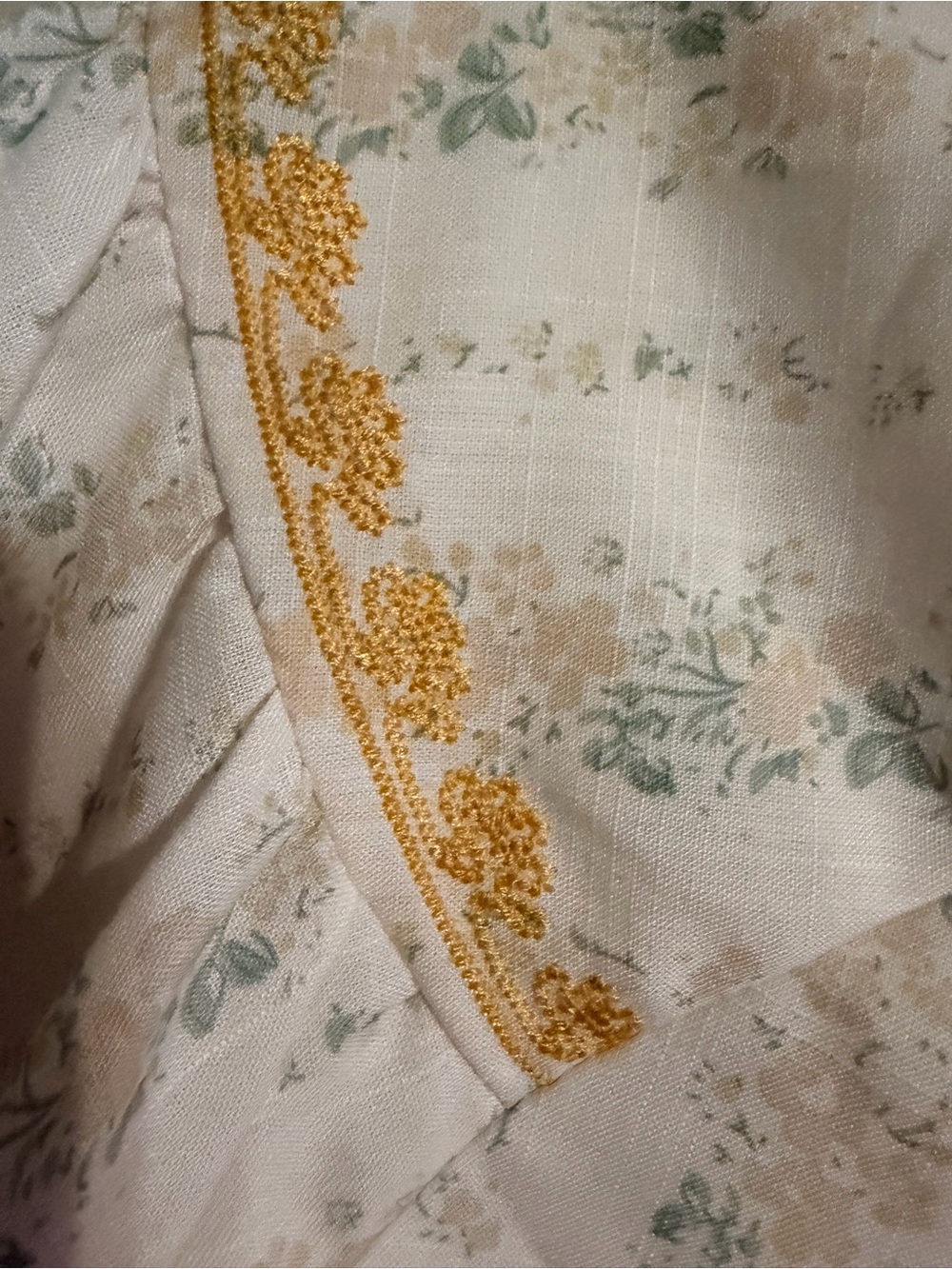 Umgee Embroidered Floral Boho Blouse Medium Puff Sleeve Ruffle Neck Western Top - Picture 6 of 12